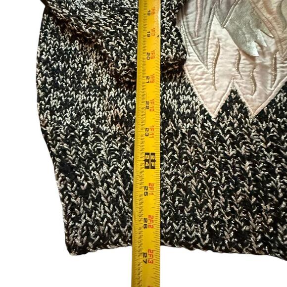 Nannell Vintage Lion Applique Metallic Knit Sweater Black & Silver Size L - Picture 7 of 7